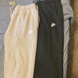 Nike Men’s Sweatpants pair!! Size XL